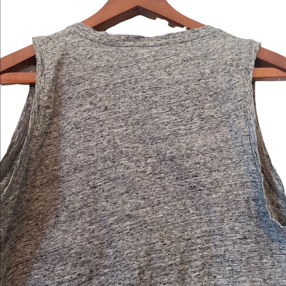 Madewell Sleeveless Gray Tee - Picture 4 of 9